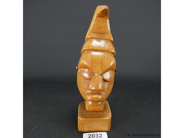 In hout gesneden buste - afbeelding 1 van  5