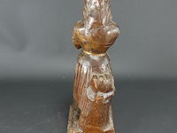 In hout gesneden figuur - afbeelding 3 van  5