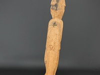 In hout gesneden fluitspeler - afbeelding 4 van  5