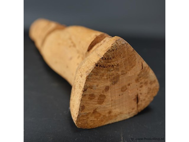 In hout gesneden fluitspeler - afbeelding 5 van  5