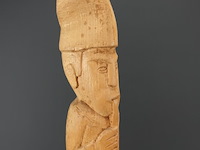 In hout gesneden fluitspeler - afbeelding 3 van  5