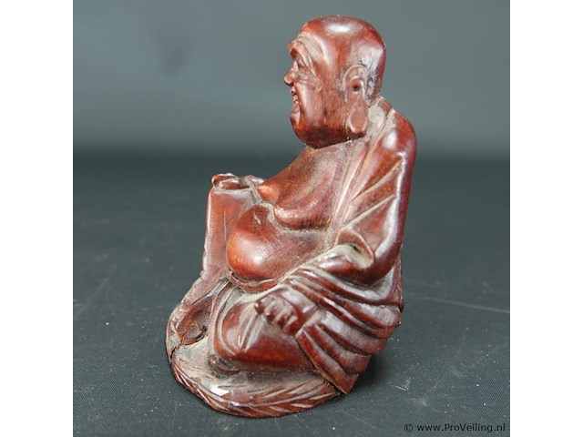 In hout gesneden happy boeddha - afbeelding 2 van  5