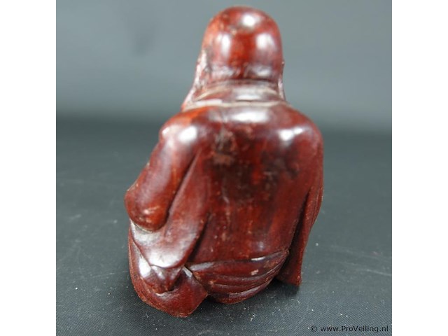 In hout gesneden happy boeddha - afbeelding 3 van  5