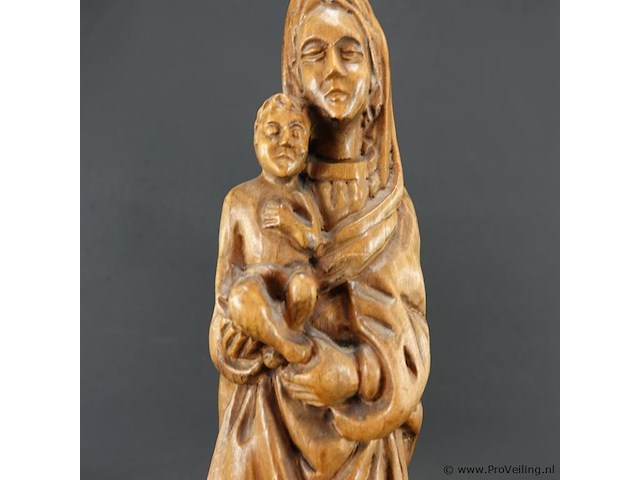 In hout gesneden madonna met kind - afbeelding 3 van  5