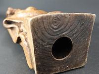 In hout gesneden madonna met kind - afbeelding 5 van  5