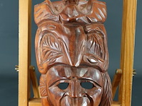 In hout gesneden masker - afbeelding 1 van  5