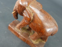 In hout gesneden olifant - afbeelding 3 van  5