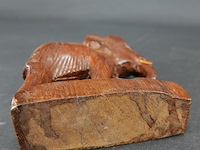 In hout gesneden olifant - afbeelding 5 van  5