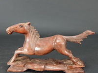 In hout gesneden paard - afbeelding 2 van  5