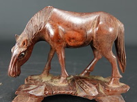 In hout gesneden paard - afbeelding 2 van  5