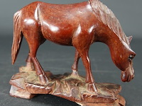 In hout gesneden paard - afbeelding 4 van  5