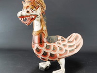 In hout handgesneden en beschilderd indonesische gestileerde garoeda. - afbeelding 1 van  5