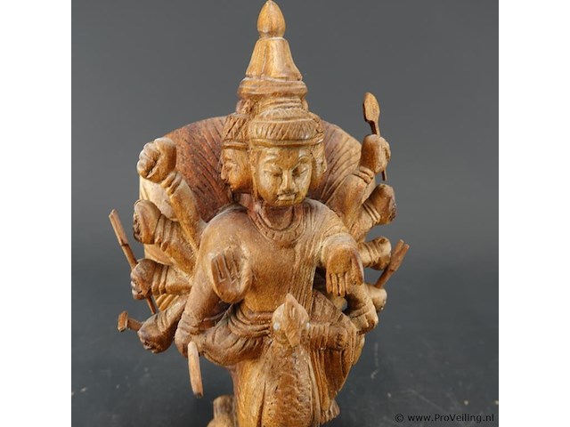 In hout meerarmige godheid of bodhisattvamet duizend handen - afbeelding 2 van  5