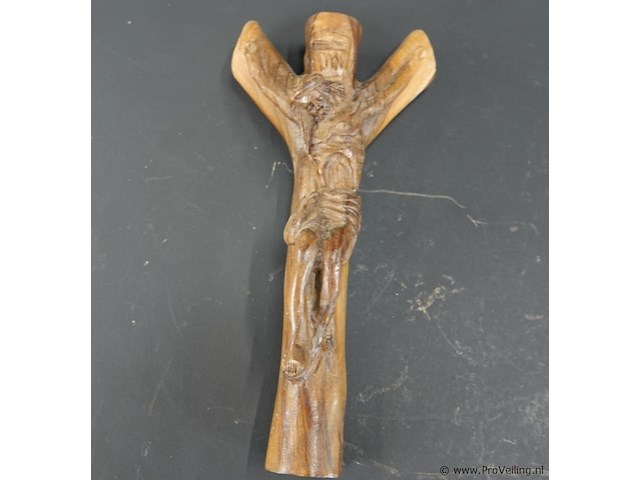 In olijfhout gesneden crucifix - afbeelding 2 van  5
