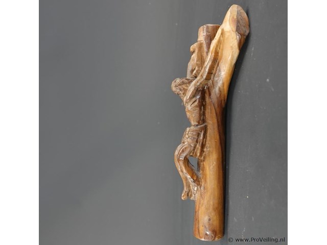 In olijfhout gesneden crucifix - afbeelding 4 van  5