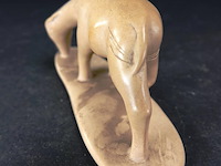 In steen gesneden beest - afbeelding 3 van  5