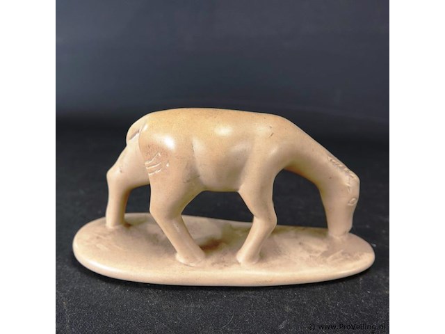 In steen gesneden beest - afbeelding 4 van  5