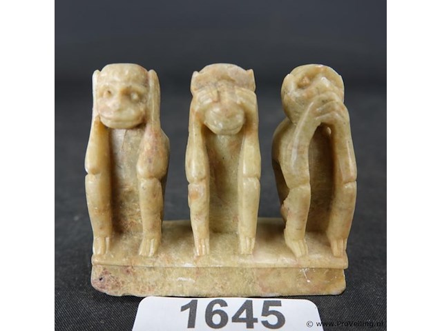 In steen gesneden horen, zien, zwijgen - afbeelding 1 van  3