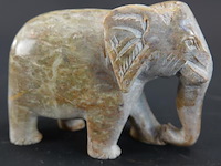 In steen gesneden olifant - afbeelding 4 van  5