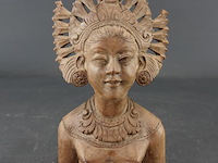 In teakhout gesneden buste van een indische dame - afbeelding 1 van  5