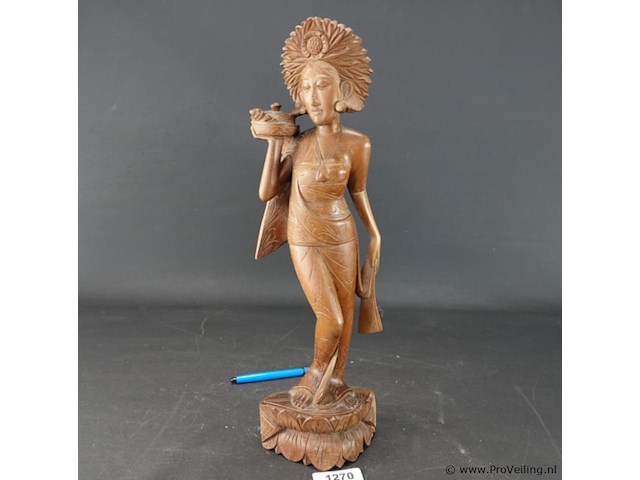 In teakhout gesneden indische dame - afbeelding 1 van  5