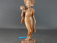 In teakhout gesneden indische dame - afbeelding 1 van  5