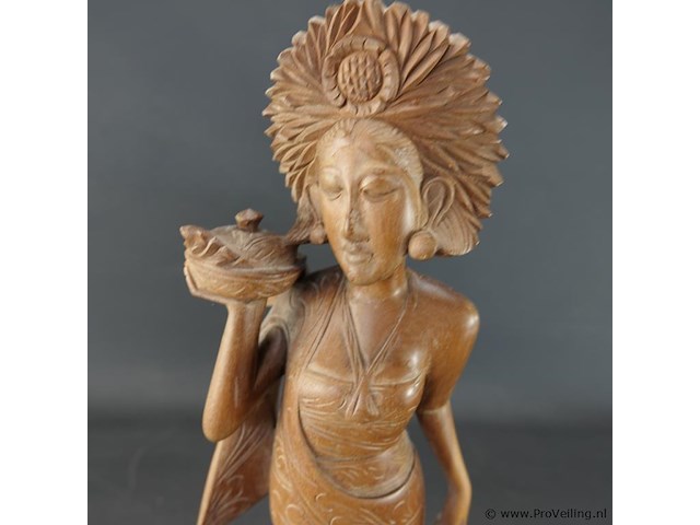 In teakhout gesneden indische dame - afbeelding 3 van  5