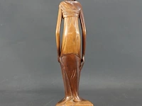In teakhout handgesneden houten beeld van een balinese vrouw - afbeelding 3 van  5