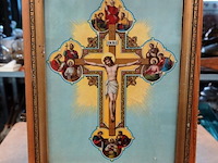 In veneration of the cross - afbeelding 1 van  5