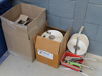 Inbind- / strapsysteem met spanner, lint en klemmen. - afbeelding 1 van  3