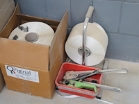 Inbind- / strapsysteem met spanner, lint en klemmen. - afbeelding 2 van  3