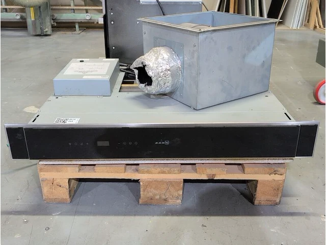 Inbouw combi magnetron met inbouw afzuigkap whirlpool en neff - afbeelding 2 van  9