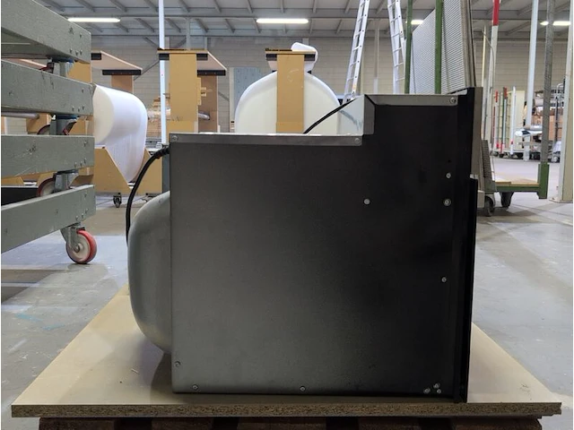 Inbouw combi magnetron met inbouw afzuigkap whirlpool en neff - afbeelding 8 van  9