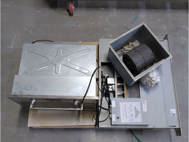 Inbouw combi magnetron met inbouw afzuigkap whirlpool en neff - afbeelding 9 van  9