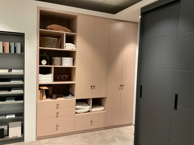 Inbouw kledingkast - afbeelding 1 van  10