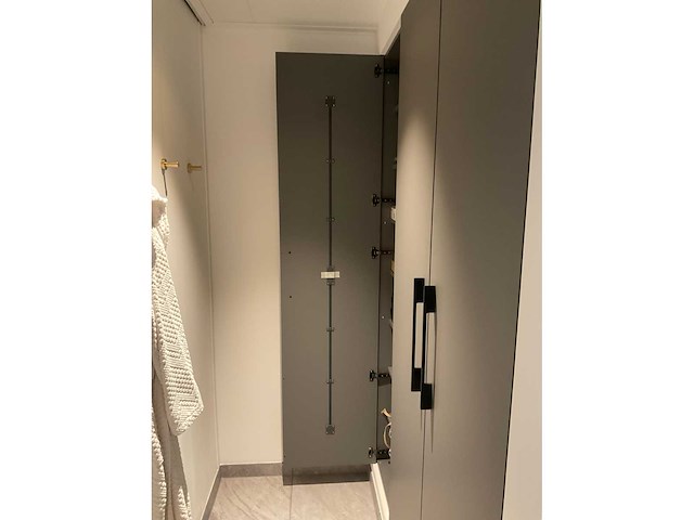 Inbouw wandkast 170 x 210 cm - afbeelding 3 van  8