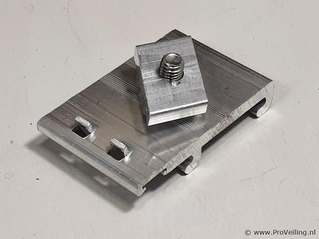 Inbouwbeugels hkbl 15642 t.b.v. zonnepanelen - afbeelding 4 van  5