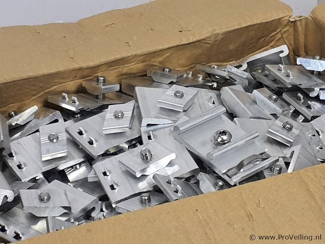 Inbouwbeugels t.b.v. zonnepanelen - ca. 200 stuks - afbeelding 2 van  4
