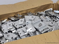 Inbouwbeugels t.b.v. zonnepanelen - ca. 200 stuks - afbeelding 2 van  4