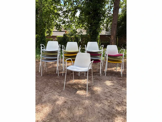 Inclass unnia chair (stoffeerde zitting) (15x) - afbeelding 1 van  4