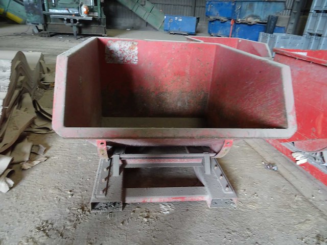Indapp - 2000 - tkb900 - kantelbak 0,9m3 - afbeelding 2 van  5