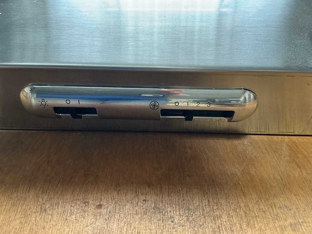 Indesit afzuigkap - afbeelding 2 van  2