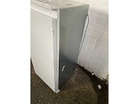Indesit ibc12ac21r | inbouw koelkast | 122cm | sleepdeur | 209l | energy f - afbeelding 2 van  4