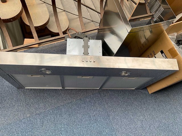 Indesit ihbs9.5 amx rvs afzuigkap 90cm - afbeelding 5 van  5