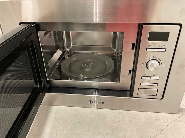 Indesit inbouw magnetron - afbeelding 3 van  3