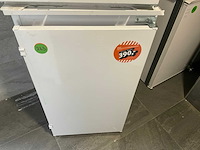 Indesit ins10011 inbouw koelkast - afbeelding 1 van  5