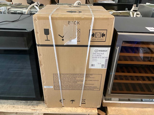 Indesit ins902aa inbouw koelkast - afbeelding 2 van  3