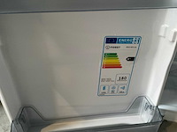Indesit insz902aa koelkast - afbeelding 4 van  4