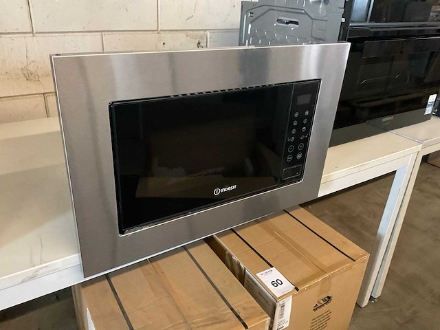 Indesit mwi 120sx solo inbouw magnetron (2x) - afbeelding 1 van  2