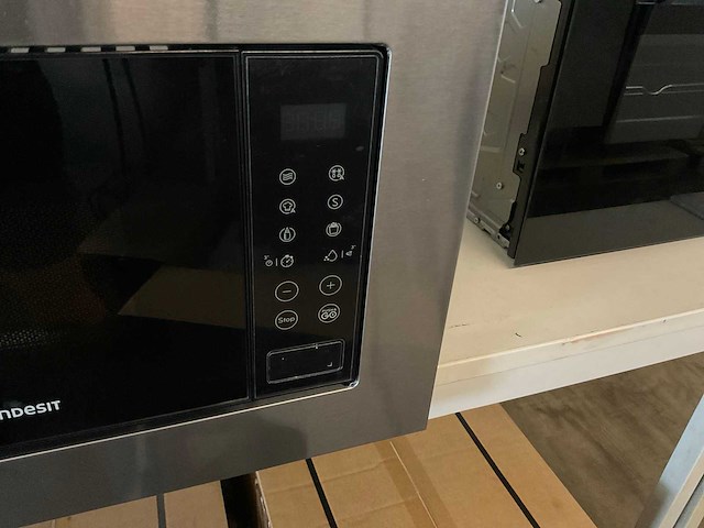 Indesit mwi 120sx solo inbouw magnetron - afbeelding 3 van  4